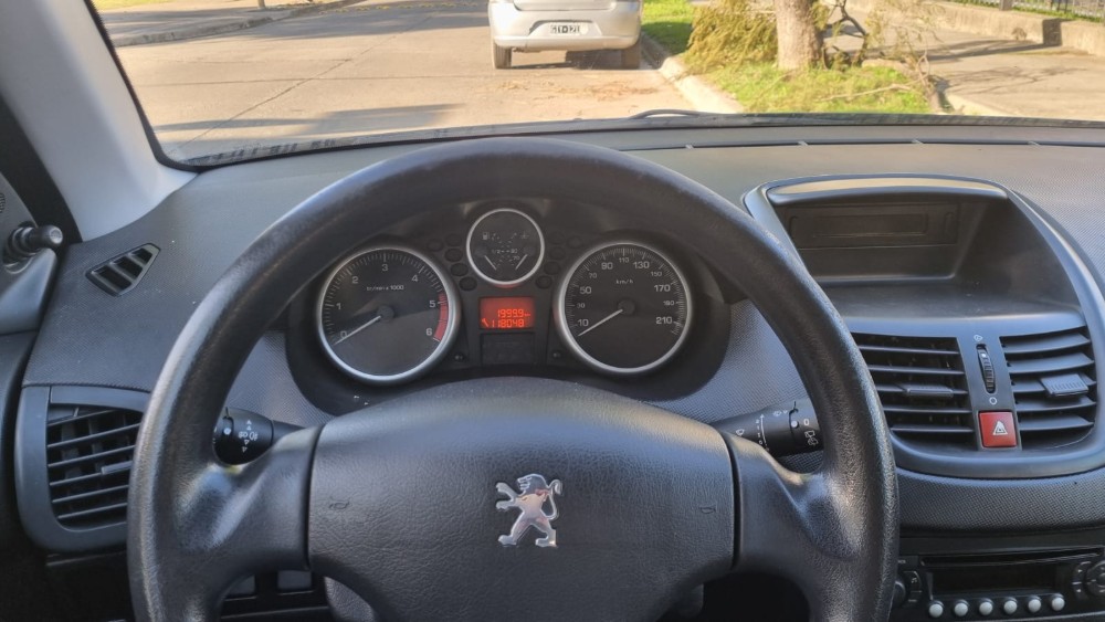 Peugeot 207 Compact XS 1.9 D — foto 10